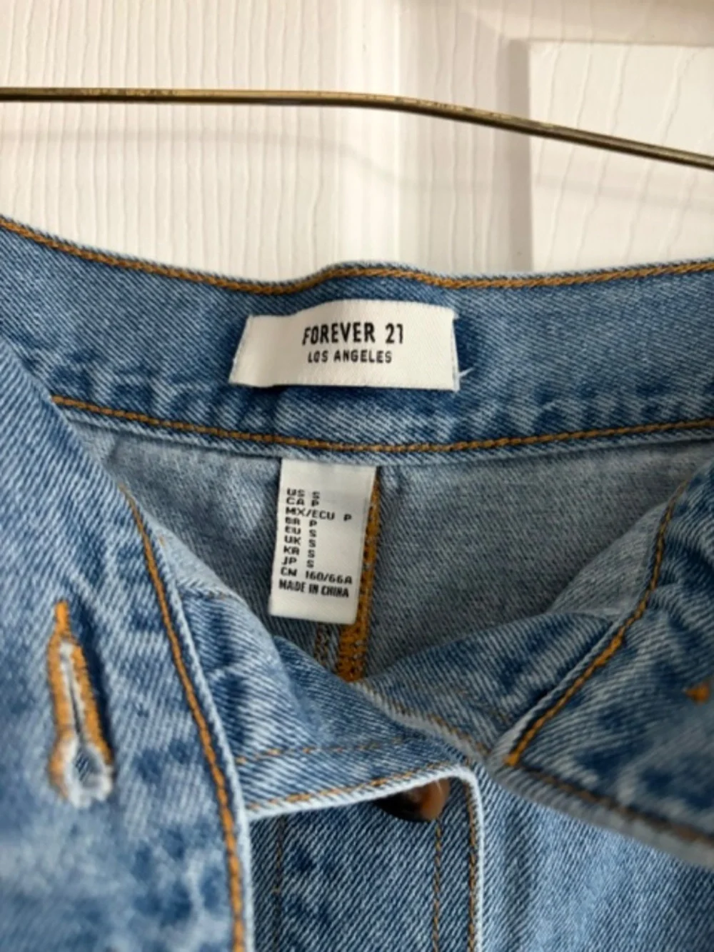 Forever 21 Los Angeles mini denim skirt
